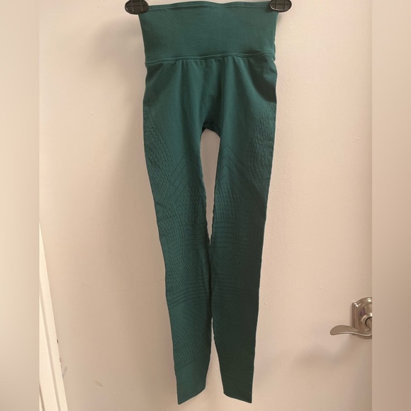 FP Movement Ecology Self-Hemming Leggings - size XS/S - Picture 2 of 5